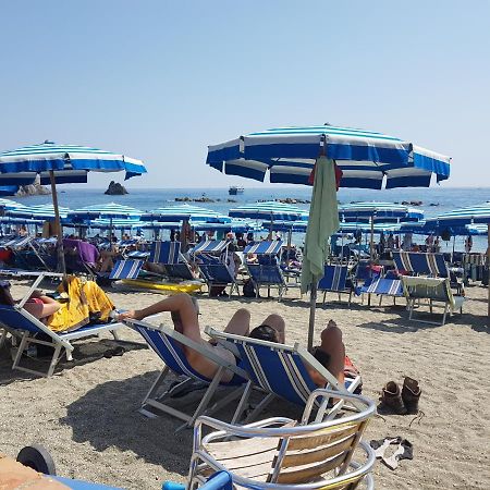 Fegina 3 Deluxe Bedrooms & Bathrooms Monterosso al Mare Exteriör bild